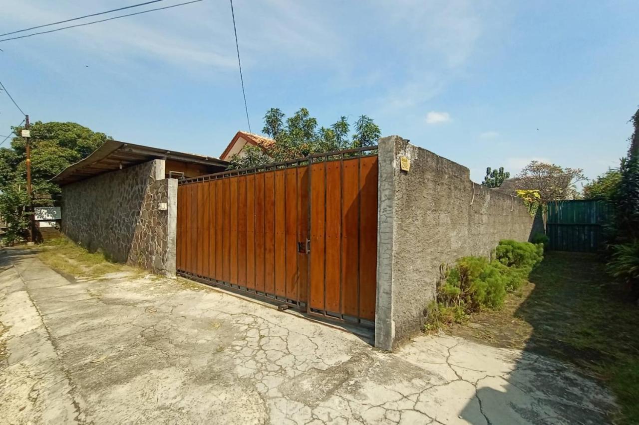 Express O 91578 Villali Jogja Jogjacarta Exterior foto